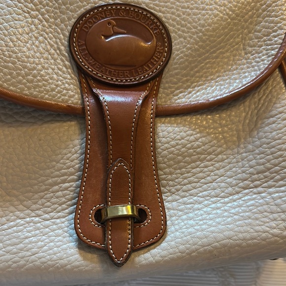 Dooney Bourke hand bag - Picture 5 of 14